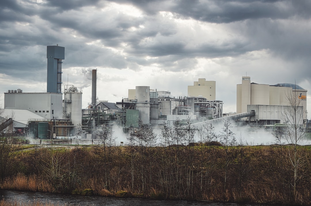 За пределами смеха: Научные аспекты оксида азота (N2O)
